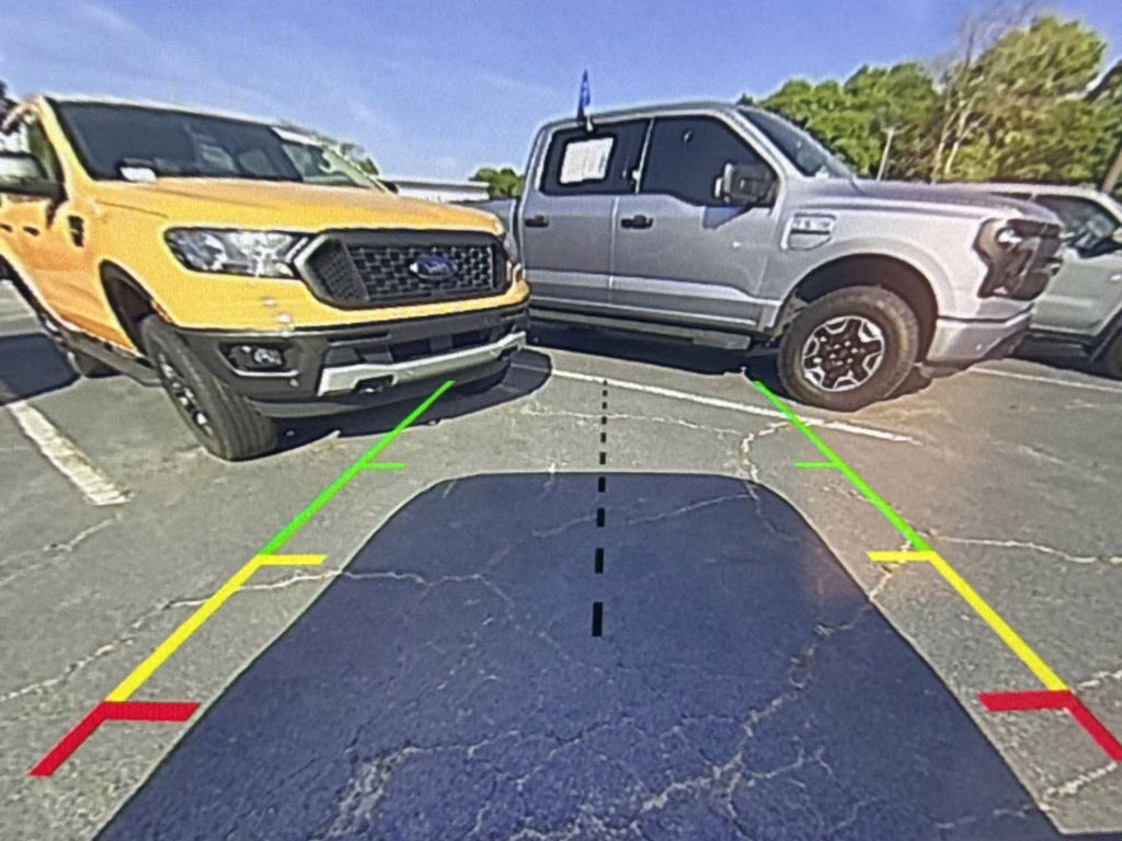 2025 Oxford White Ford Maverick XLT AWD Truck