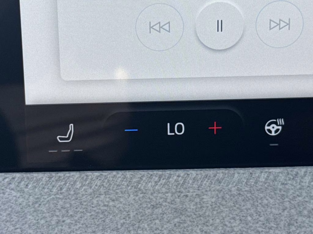 2025 Oxford White Ford Maverick XLT AWD Truck