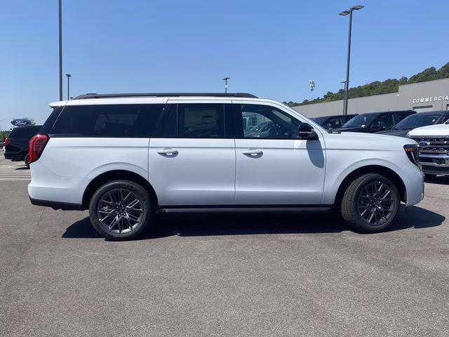 2026 Space Silver Metallic Ford Expedition Max Platinum 4X4 SUV