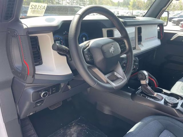 2026 Oxford White Ford Bronco Heritage Edition 4X4 SUV