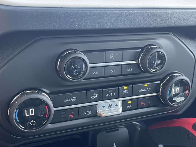 2026 Oxford White Ford Bronco Heritage Edition 4X4 SUV