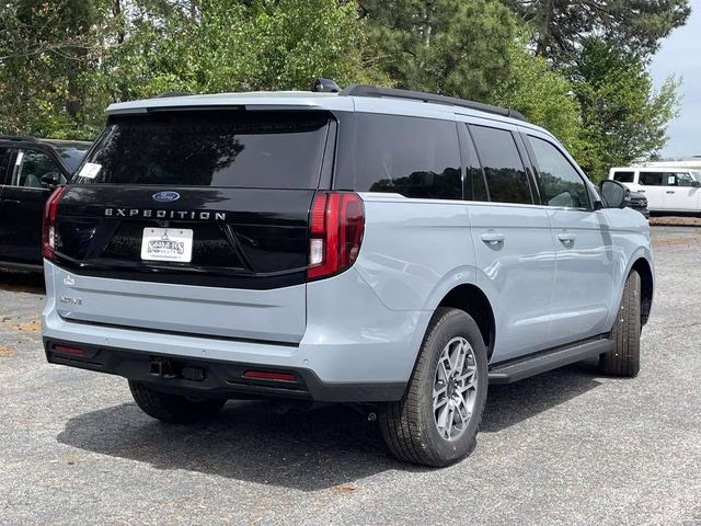 2026 Gray Metallic Ford Expedition Active RWD SUV