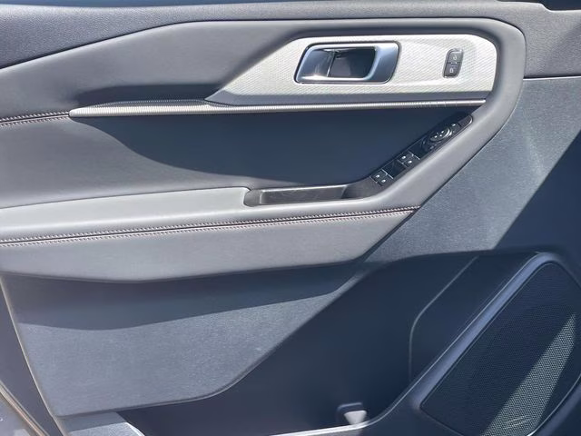 2026 Gray Metallic Ford Explorer Active RWD SUV