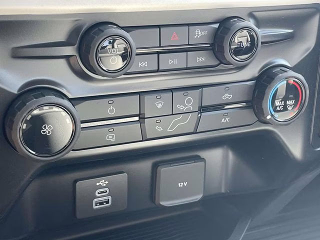 2026 Oxford White Ford Super Duty F-250 SRW XL RWD Truck