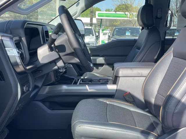 2026 Avalanche Ford Super Duty F-250 SRW Lariat 4X4 Truck