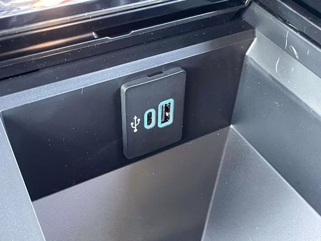 2026 Avalanche Ford Super Duty F-250 SRW Lariat 4X4 Truck