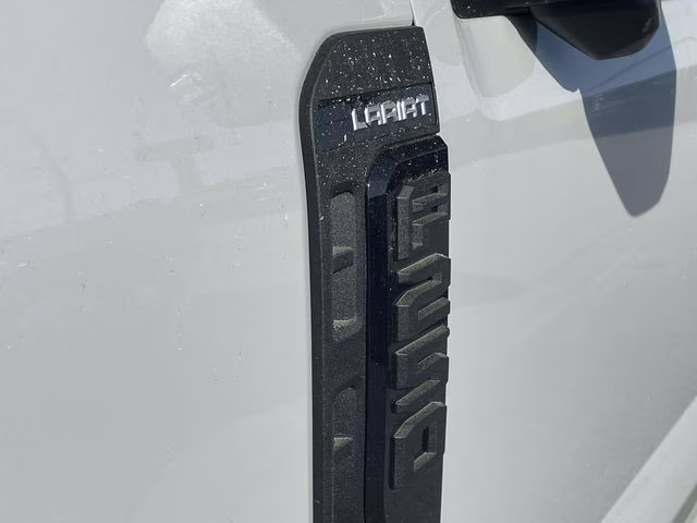 2026 Avalanche Ford Super Duty F-250 SRW Lariat 4X4 Truck