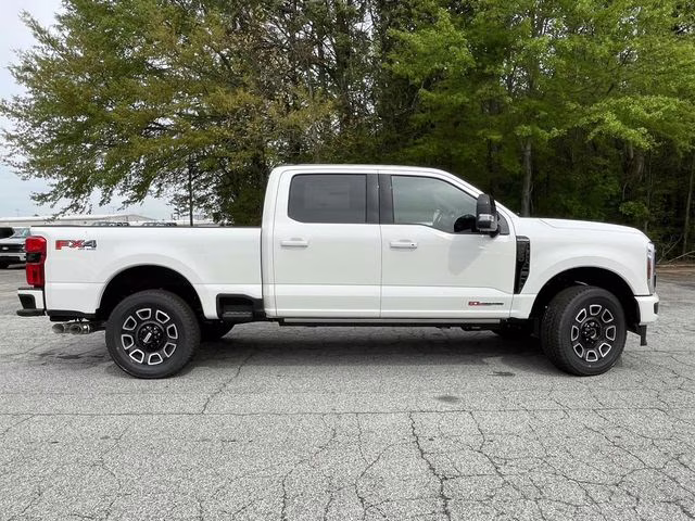 2026 White Ford Super Duty F-250 SRW Platinum 4X4 Truck
