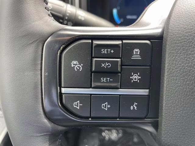 2026 White Ford Super Duty F-250 SRW Platinum 4X4 Truck