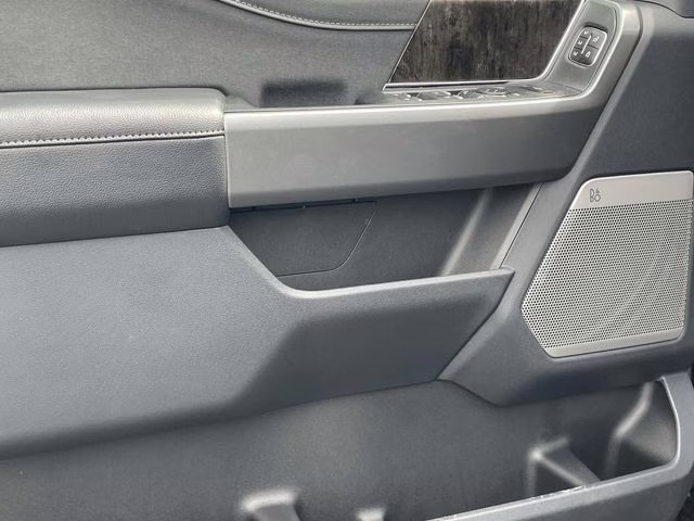 2026 Black Ford Super Duty F-250 SRW Lariat 4X4 Truck