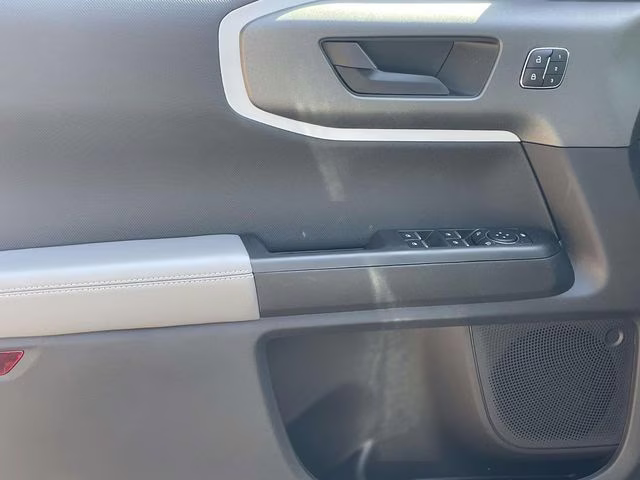 2026 Oxford White Ford Bronco Sport Badlands 4X4 SUV