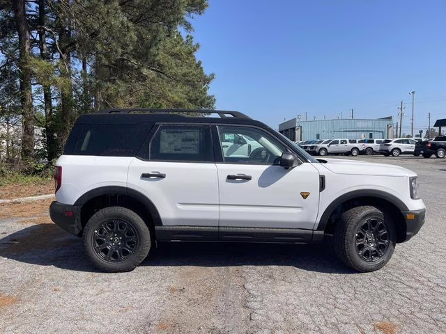 2026 Oxford White Ford Bronco Sport Badlands 4X4 SUV
