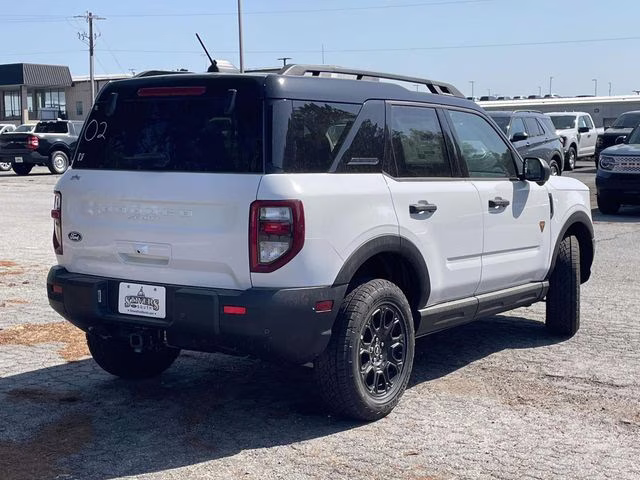 2026 Oxford White Ford Bronco Sport Badlands 4X4 SUV