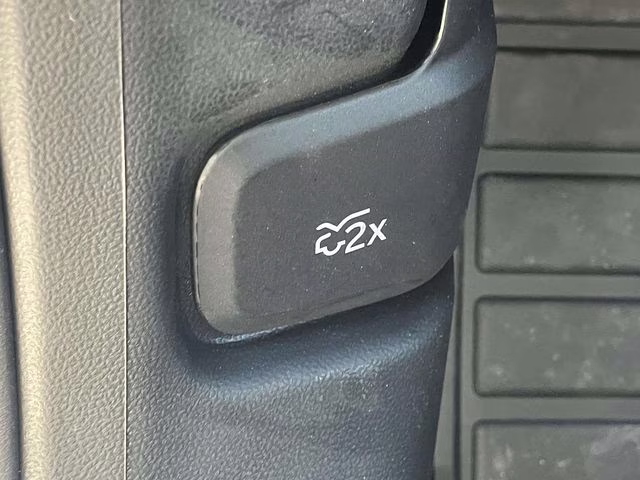 2026 Oxford White Ford Bronco Sport Badlands 4X4 SUV