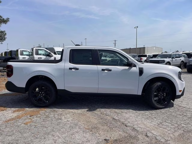 2025 Oxford White Ford Maverick XLT AWD Truck