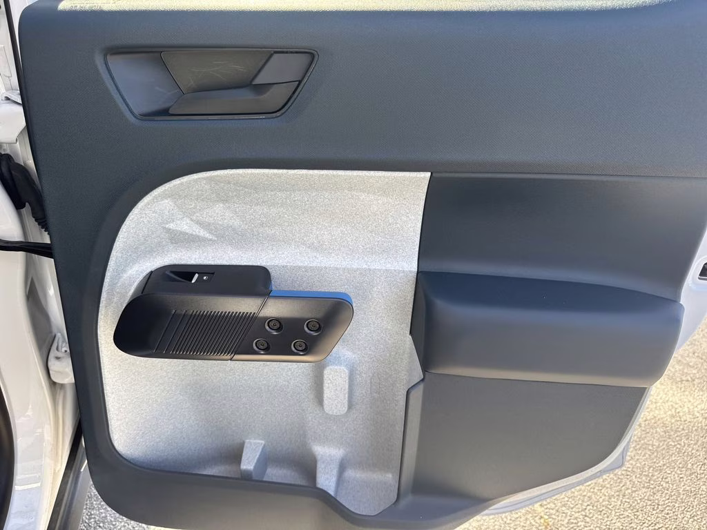 2025 Oxford White Ford Maverick XLT AWD Truck