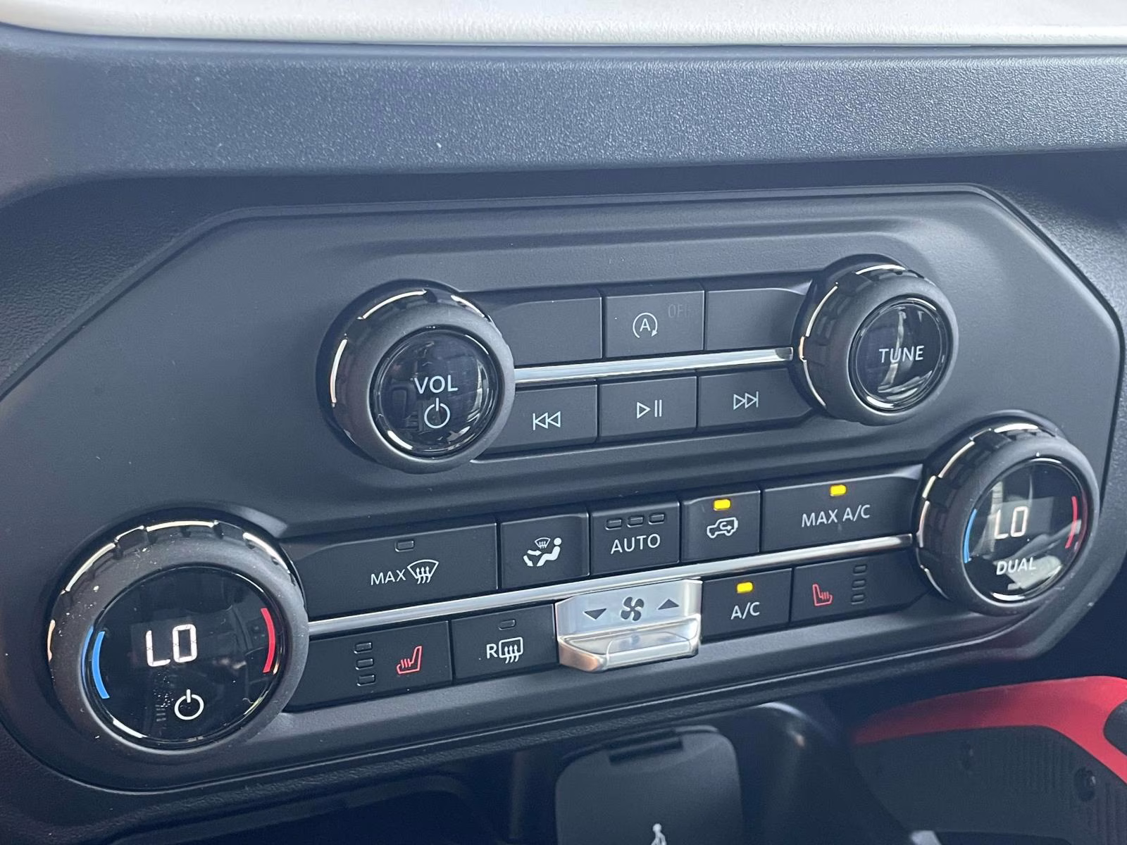 2026 Oxford White Ford Bronco Heritage Edition 4X4 SUV