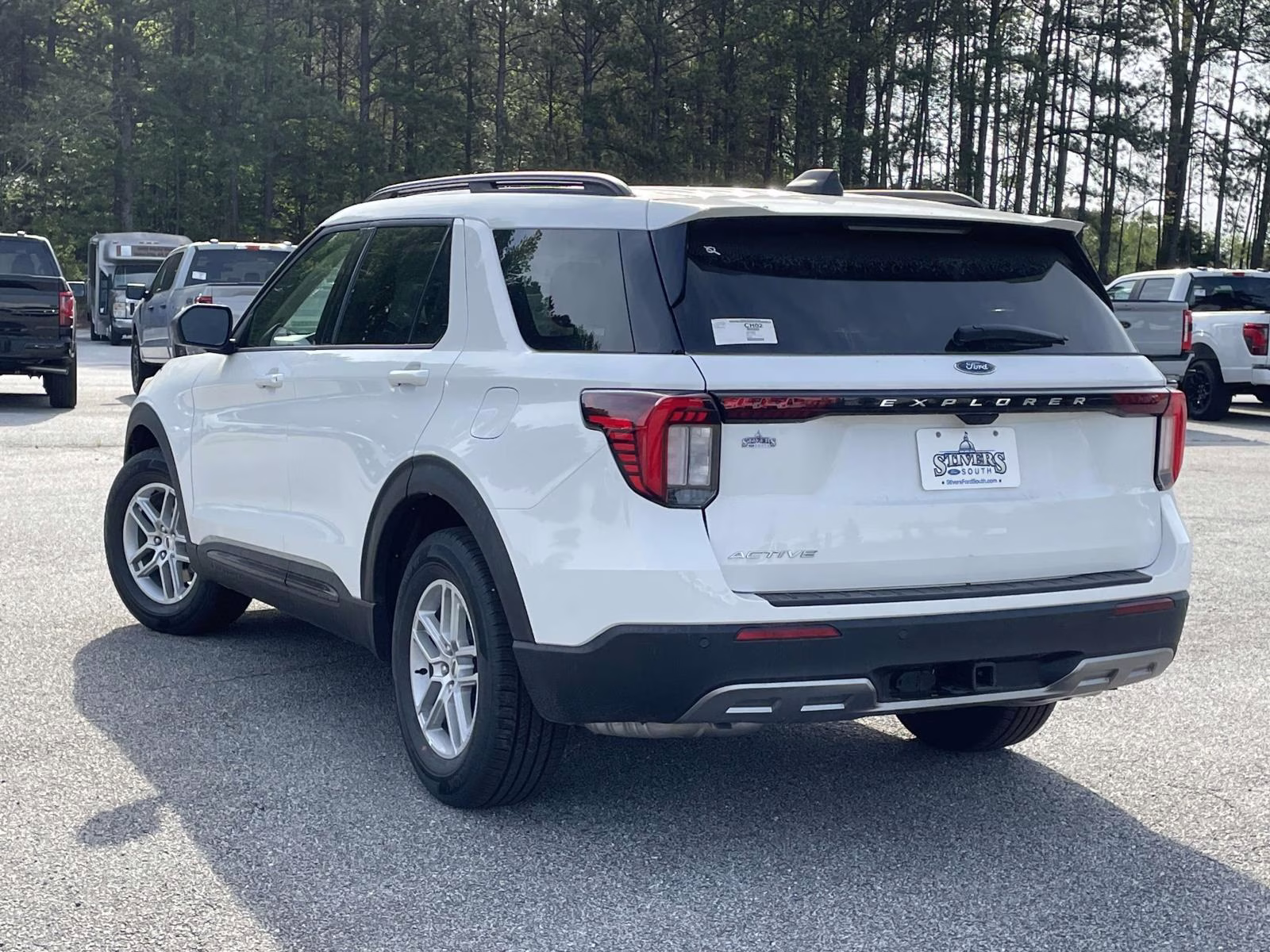 2026 White Metallic Ford Explorer Active RWD SUV