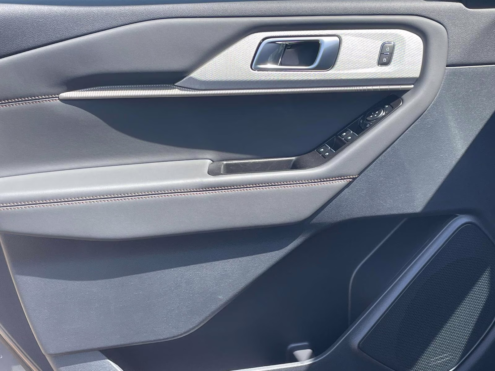 2026 Gray Metallic Ford Explorer Active RWD SUV