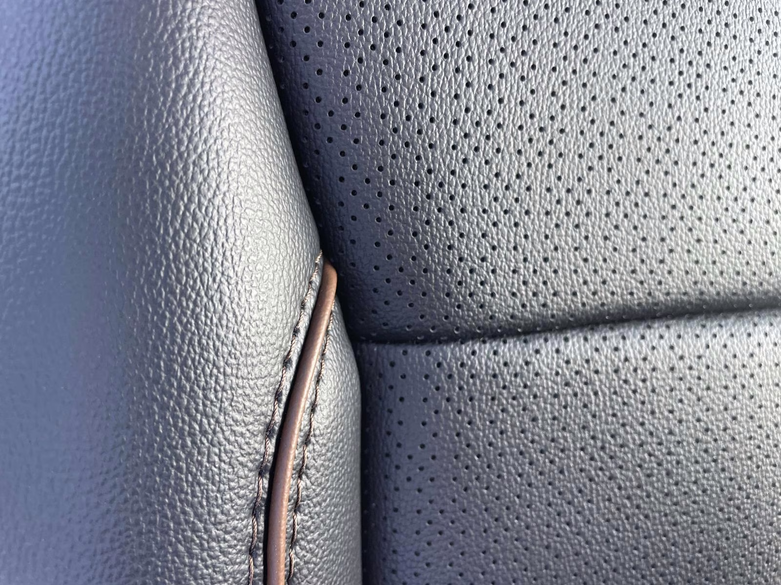 2026 Gray Ford Super Duty F-250 SRW Lariat 4X4 Truck