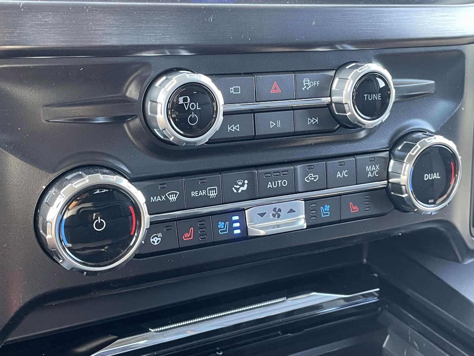 2026 Avalanche Ford Super Duty F-250 SRW Lariat 4X4 Truck