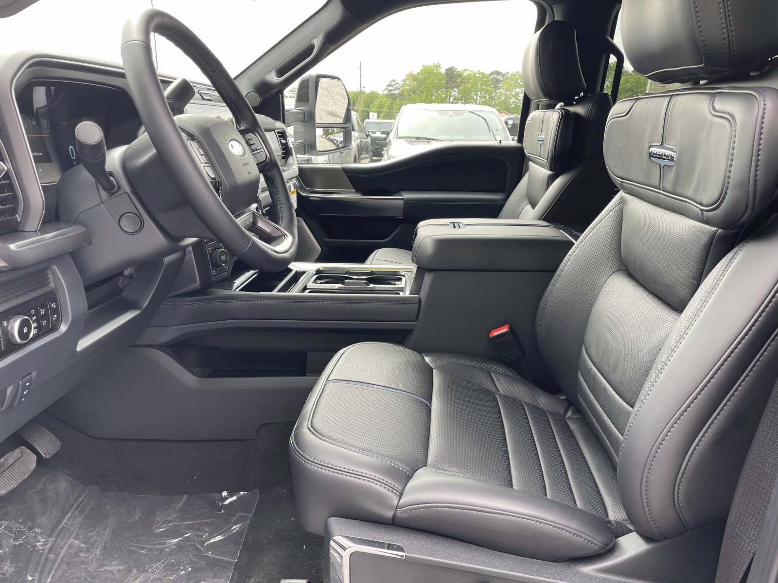 2026 White Ford Super Duty F-250 SRW Platinum 4X4 Truck