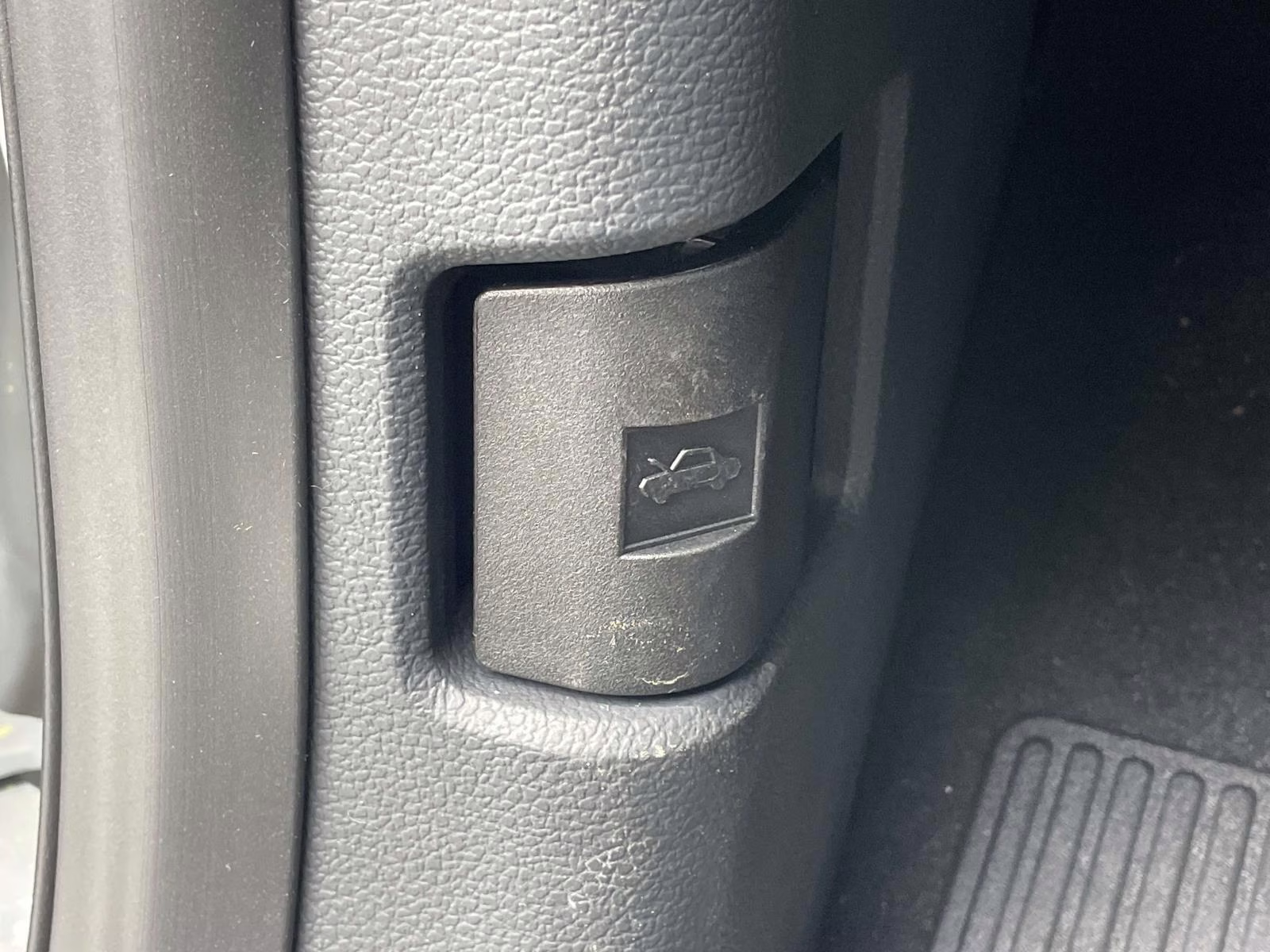 2026 Avalanche Ford Super Duty F-250 SRW Lariat 4X4 Truck