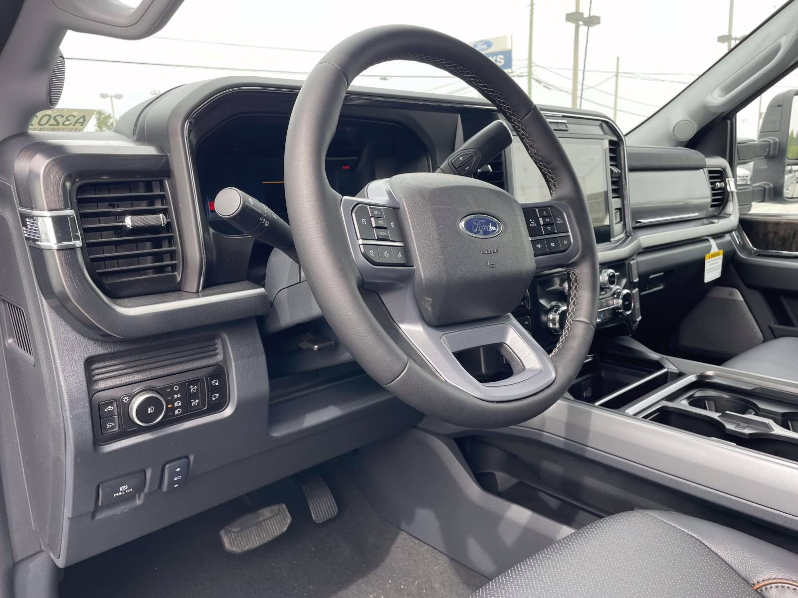 2026 Avalanche Ford Super Duty F-250 SRW Lariat 4X4 Truck