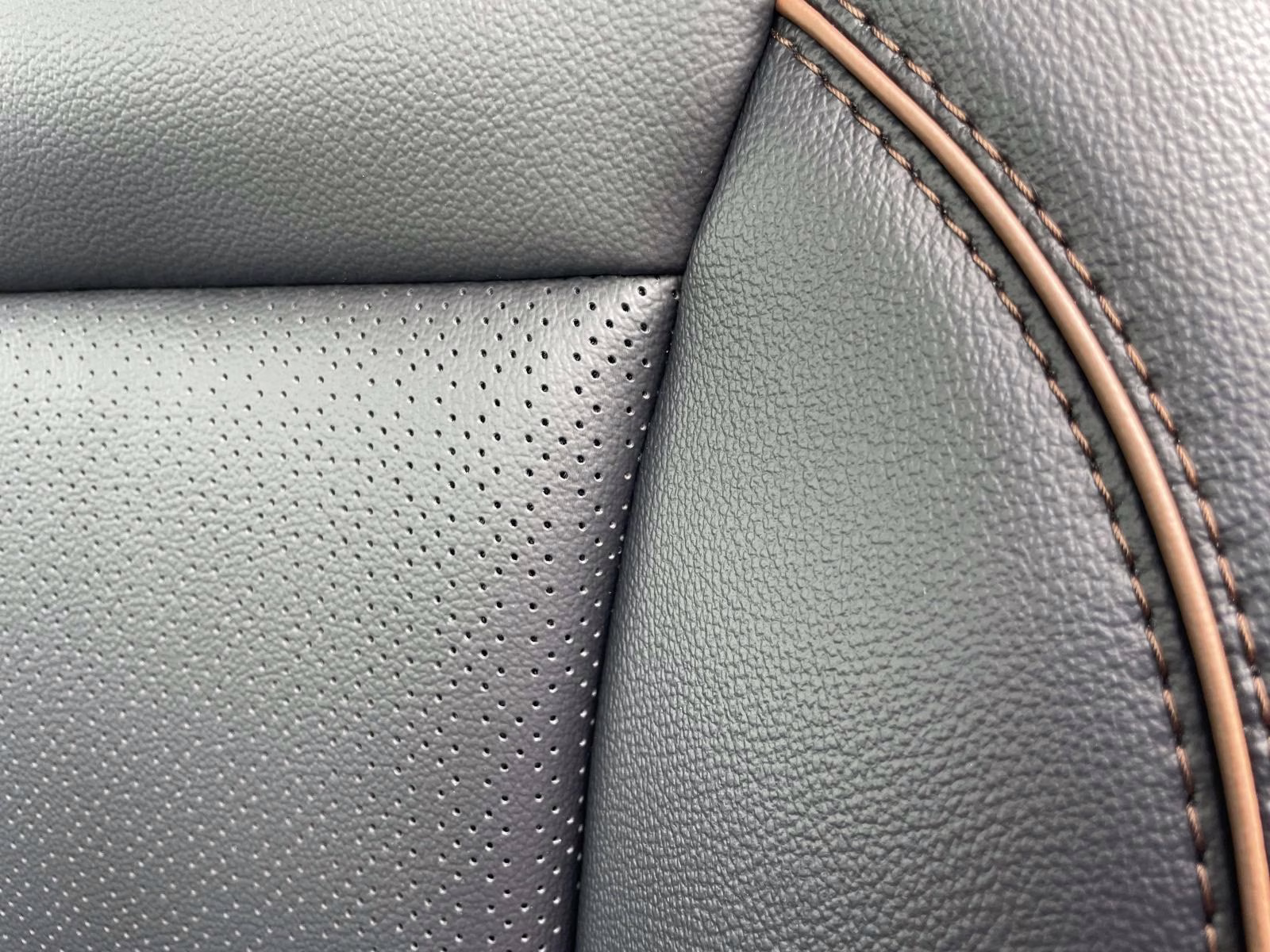 2026 Avalanche Ford Super Duty F-250 SRW Lariat 4X4 Truck