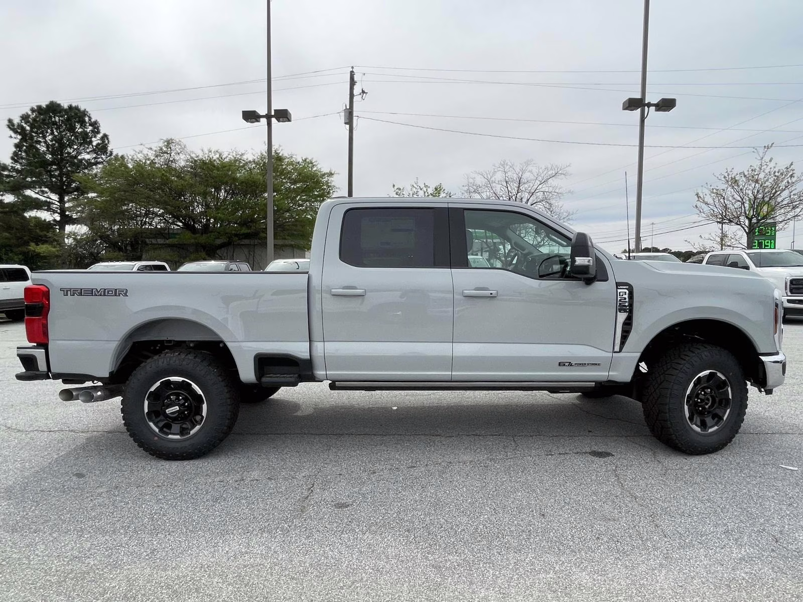 2026 Avalanche Ford Super Duty F-250 SRW Lariat 4X4 Truck