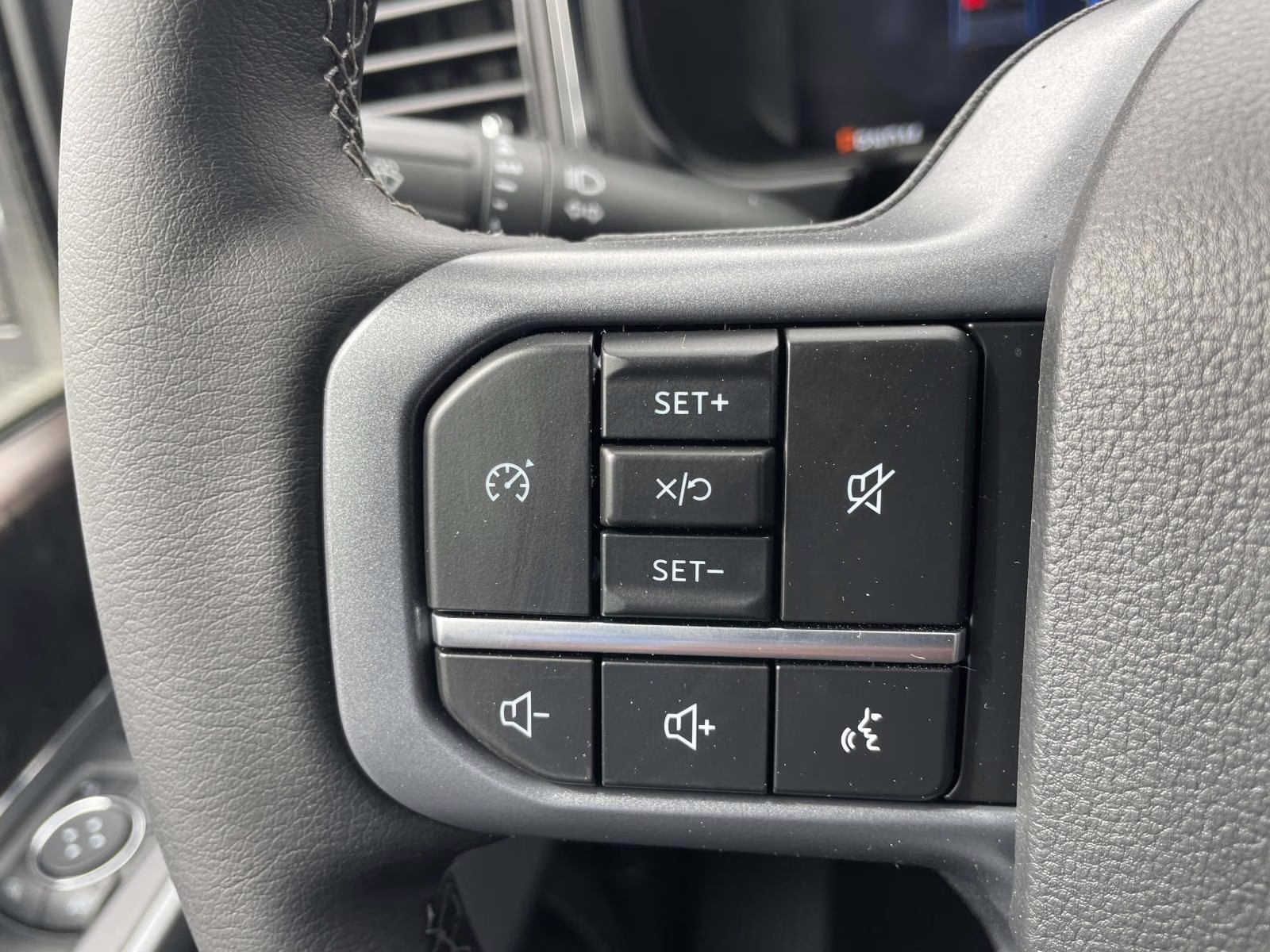 2026 Avalanche Ford Super Duty F-250 SRW Lariat 4X4 Truck