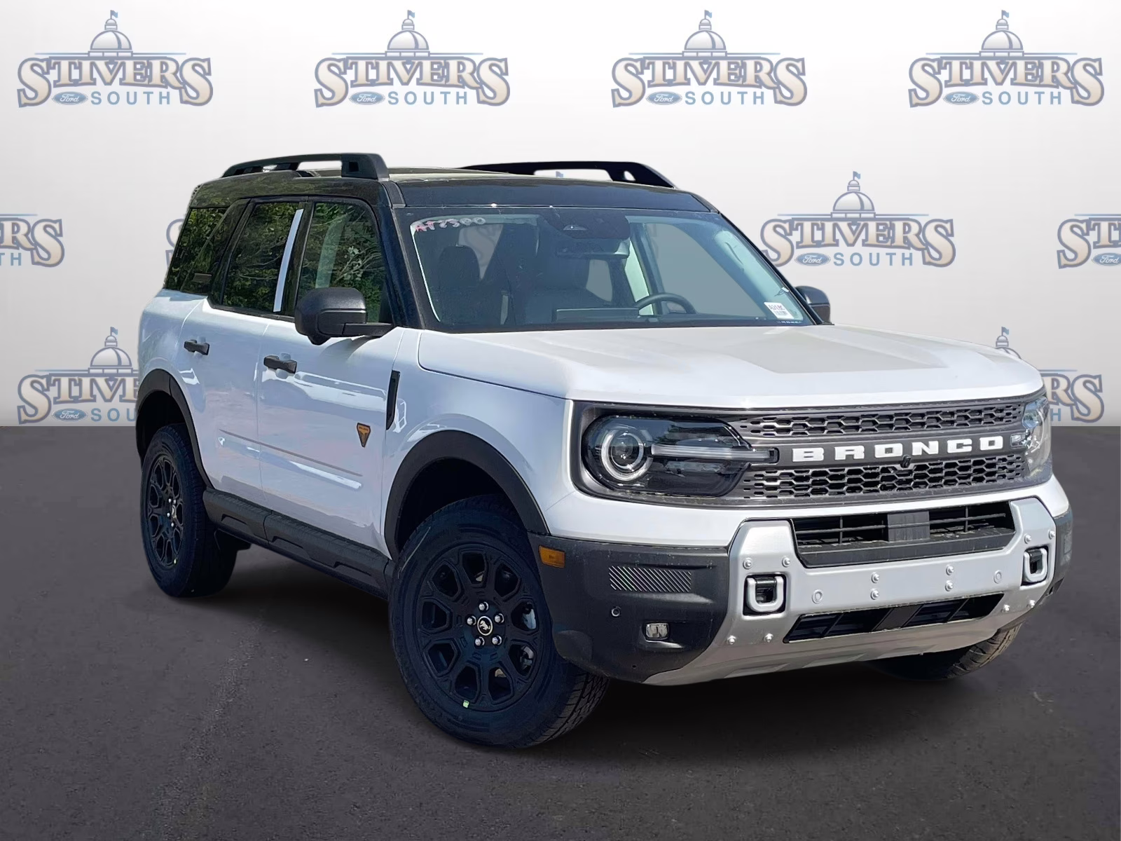 2026 Oxford White Ford Bronco Sport Badlands 4X4 SUV
