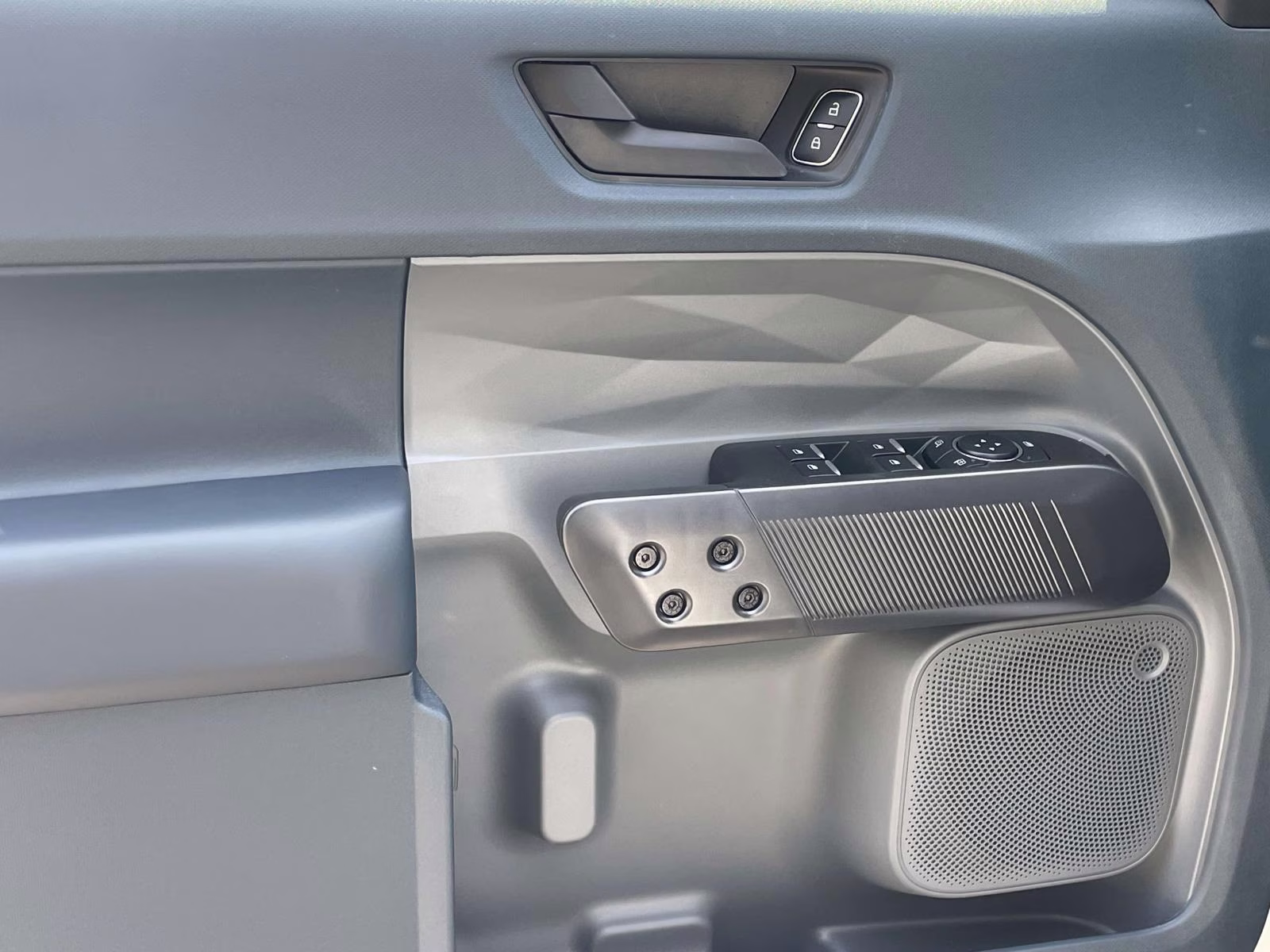 2025 Oxford White Ford Maverick XLT AWD Truck