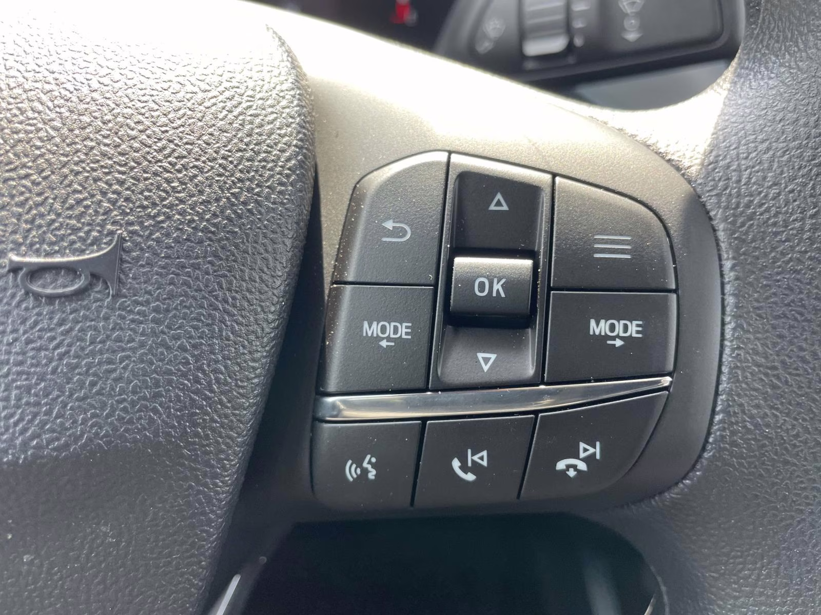 2025 Oxford White Ford Maverick XLT AWD Truck