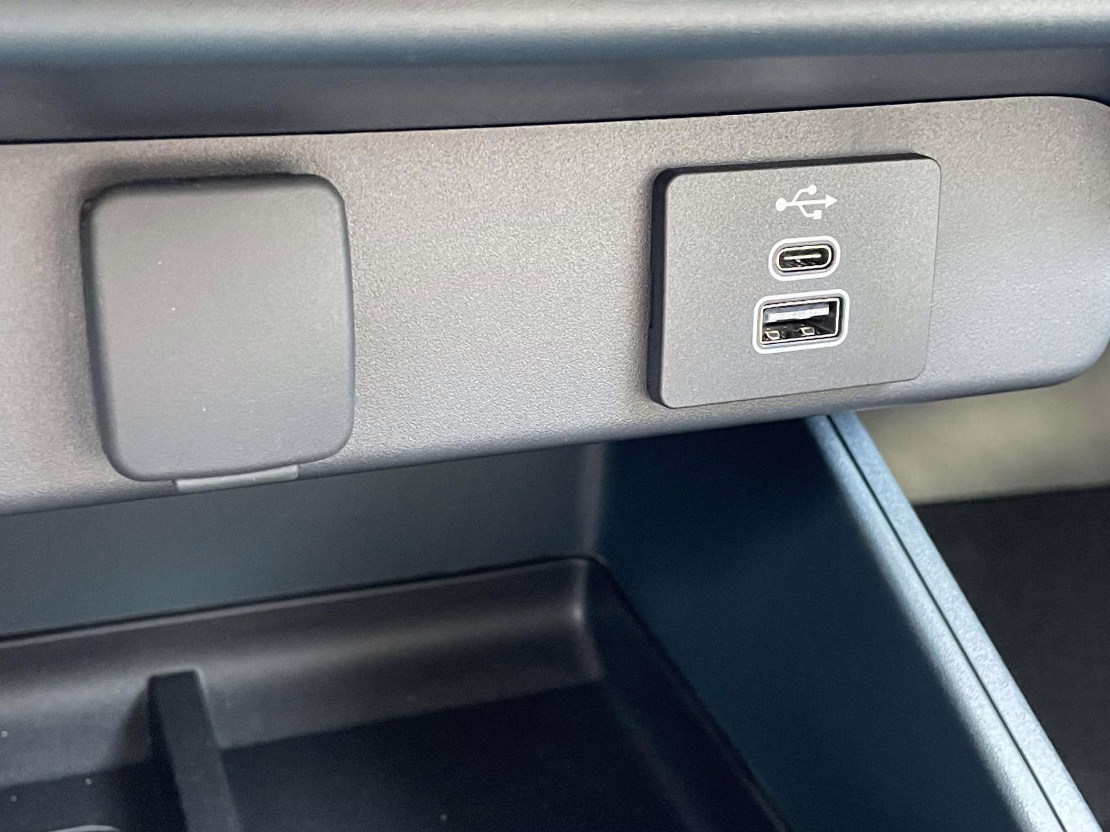 2025 Oxford White Ford Maverick XLT AWD Truck