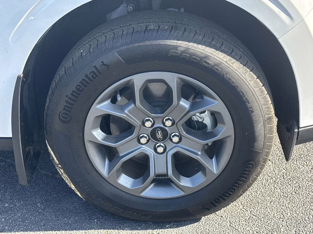 2025 Oxford White Ford Maverick XLT AWD Truck