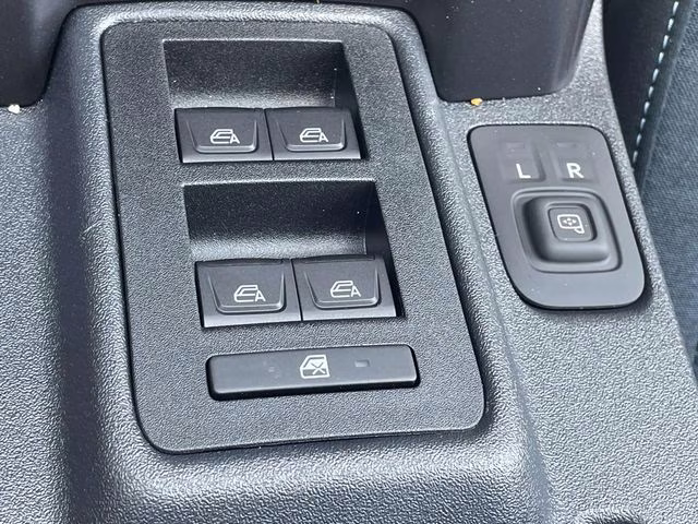 2026 Oxford White Ford Bronco Heritage Edition 4X4 SUV