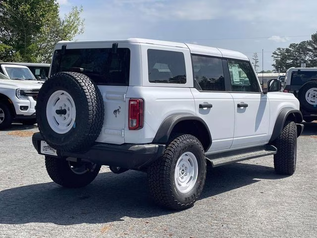 2026 Oxford White Ford Bronco Heritage Edition 4X4 SUV