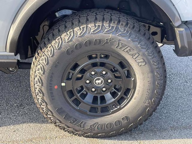 2026 Avalanche Ford Bronco Badlands 4X4 SUV