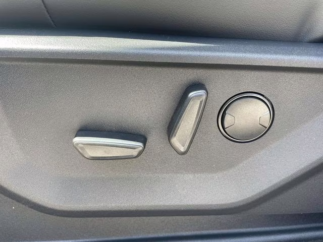 2026 White Metallic Ford Expedition Max Active RWD SUV