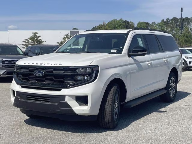 2026 White Metallic Ford Expedition Max Active RWD SUV