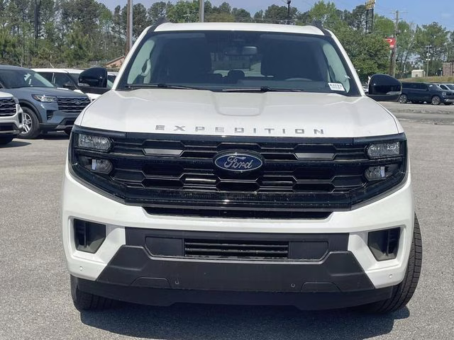 2026 White Metallic Ford Expedition Max Active RWD SUV