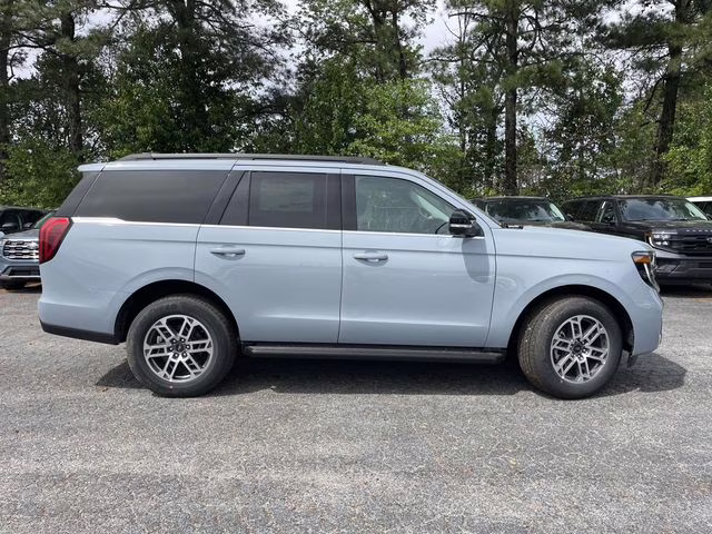 2026 Gray Metallic Ford Expedition Active RWD SUV