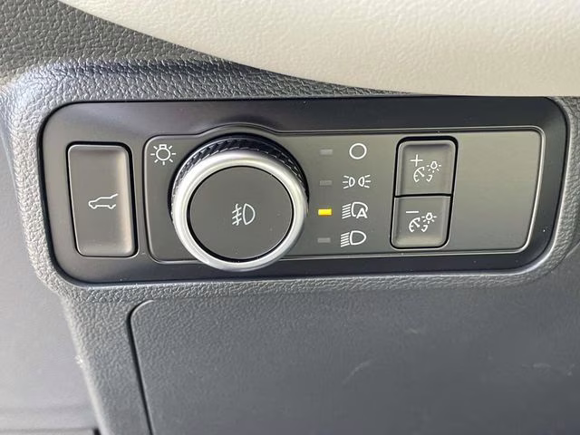 2026 White Metallic Ford Explorer Active RWD SUV