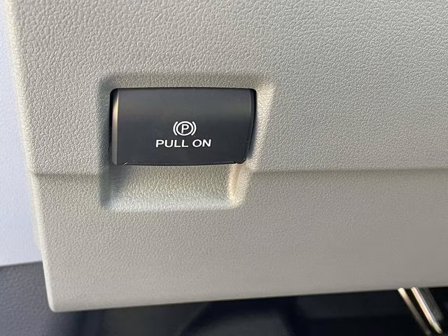 2026 Oxford White Ford Super Duty F-250 SRW XL RWD Truck