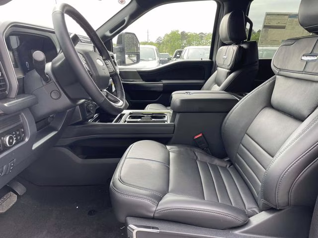 2026 Avalanche Ford Super Duty F-250 SRW Platinum 4X4 Truck