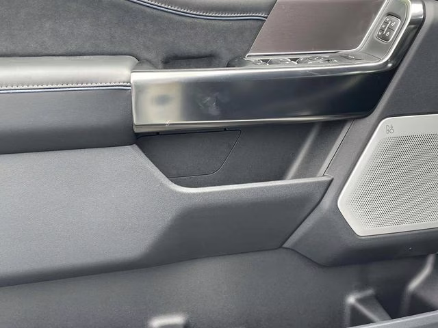 2026 White Ford Super Duty F-250 SRW Platinum 4X4 Truck