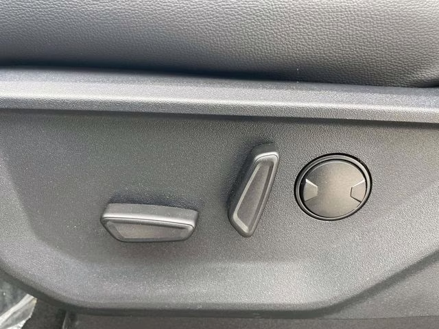 2026 Black Ford Super Duty F-250 SRW Lariat 4X4 Truck