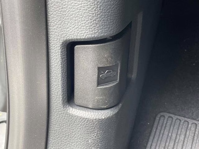 2026 Avalanche Ford Super Duty F-250 SRW Lariat 4X4 Truck