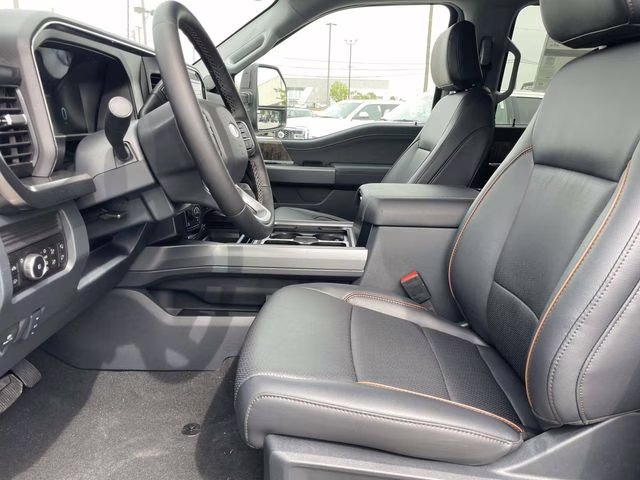 2026 Avalanche Ford Super Duty F-250 SRW Lariat 4X4 Truck